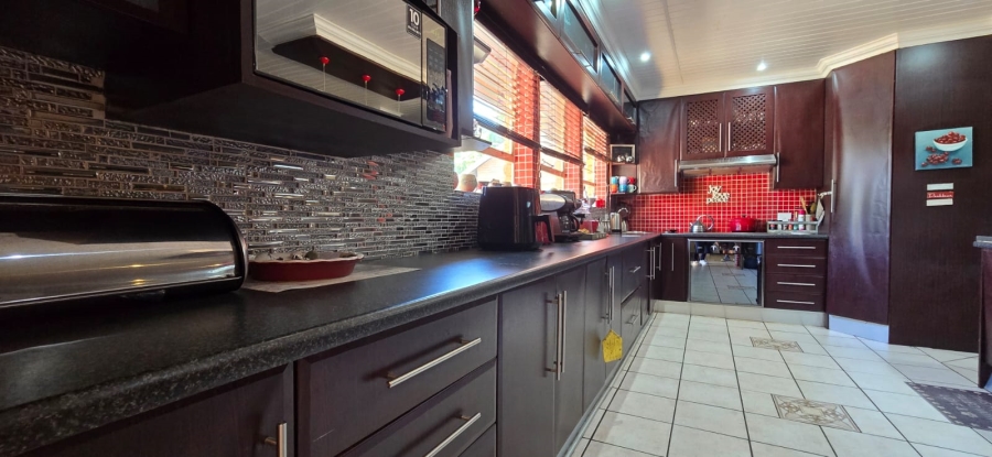 4 Bedroom Property for Sale in Doringkruin North West